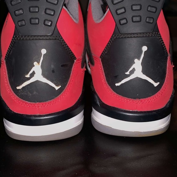 Jordan 4 Toro’s - Picture 2 of 5